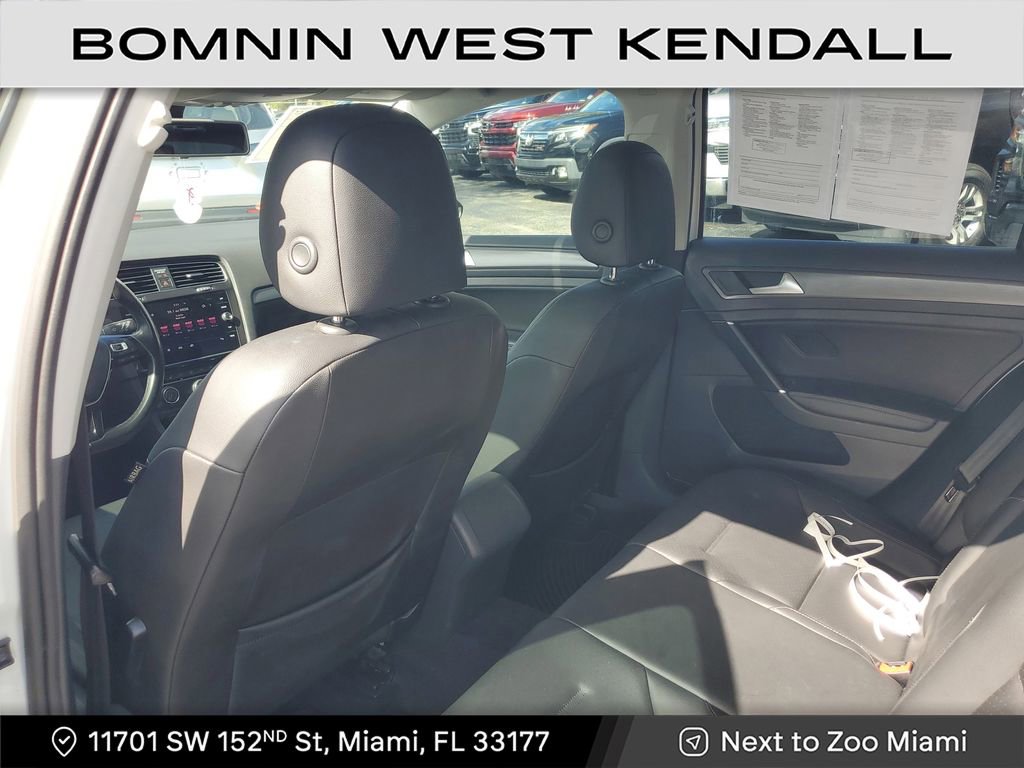 Used 2018 Volkswagen Golf SE image 18