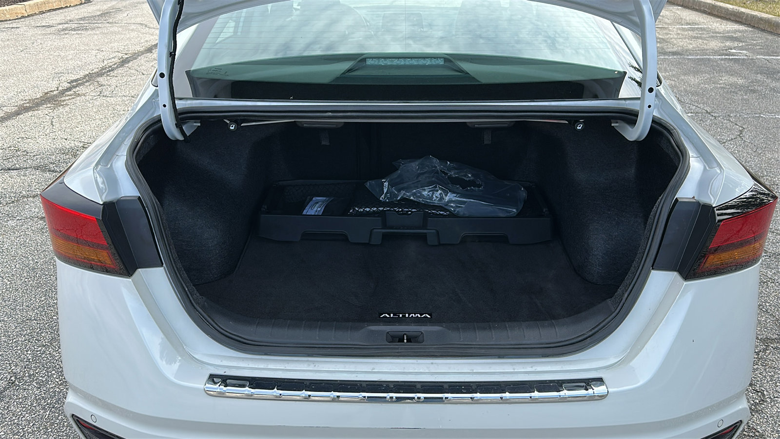 Certified 2023 Nissan Altima 2.5 SR image 6