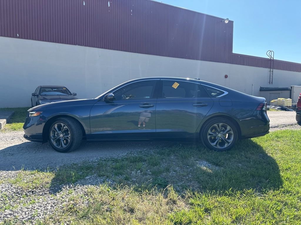 Used 2023 Honda Accord EX-L image 9