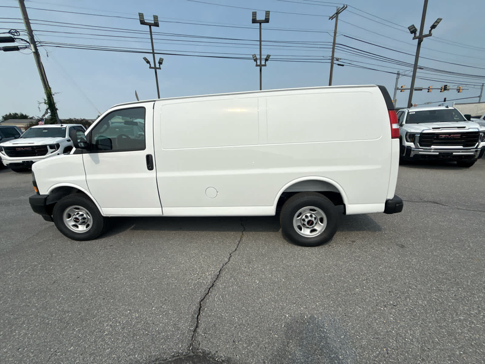 New 2026 GMC Savana 2500 w/ Driver Convenience Package RWD image 8