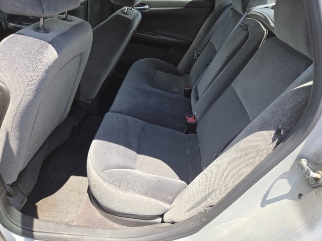 Used 2015 Chevrolet Impala LT w/ LT Sunroof Package FWD image 11