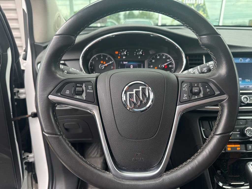 Used 2021 Buick Encore Preferred AWD/4WD image 12
