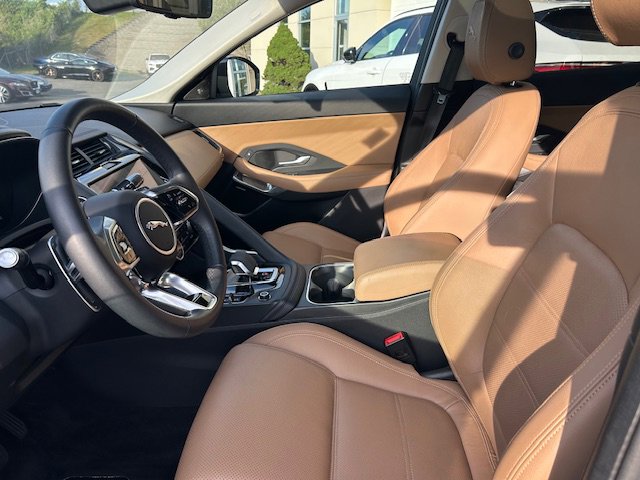 Certified 2022 Jaguar E-PACE SE image 16