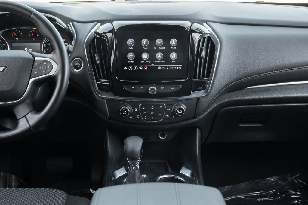 Used 2023 Chevrolet Traverse LT FWD image 27
