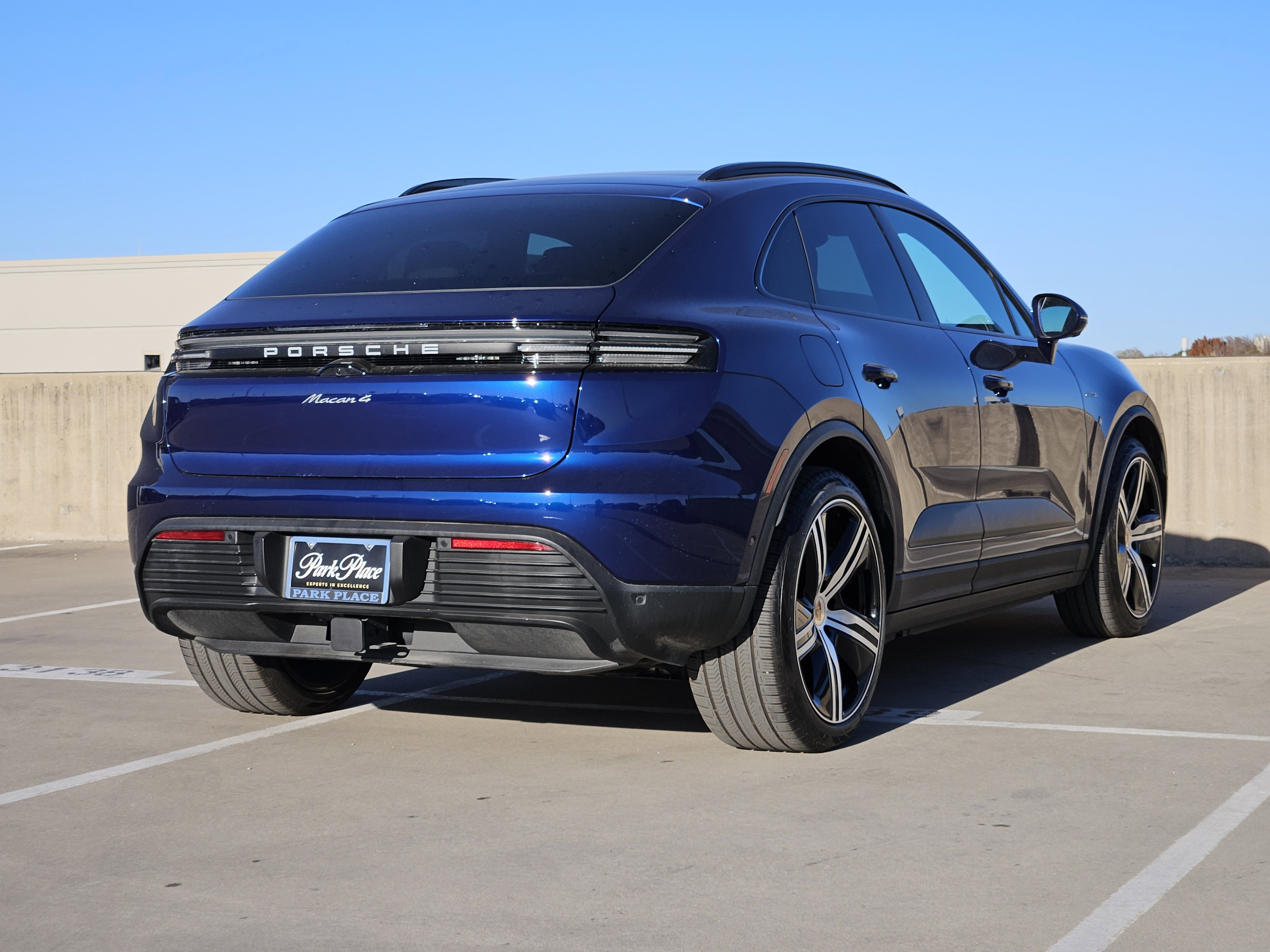 Certified 2024 Porsche Macan 4 Electric image 8
