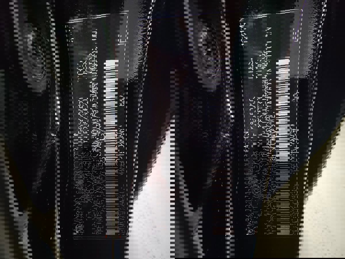 Used 2015 Lexus LX 570 4WD w/ Luxury Package image 28