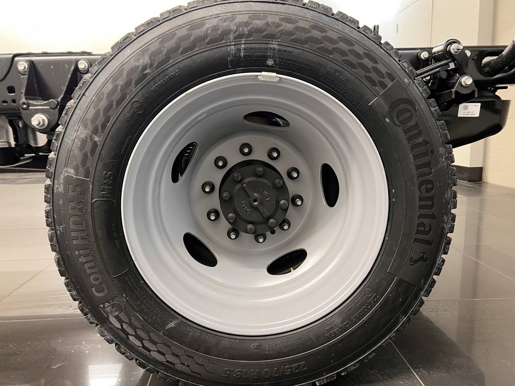 New 2026 Ford F550 XL image 7