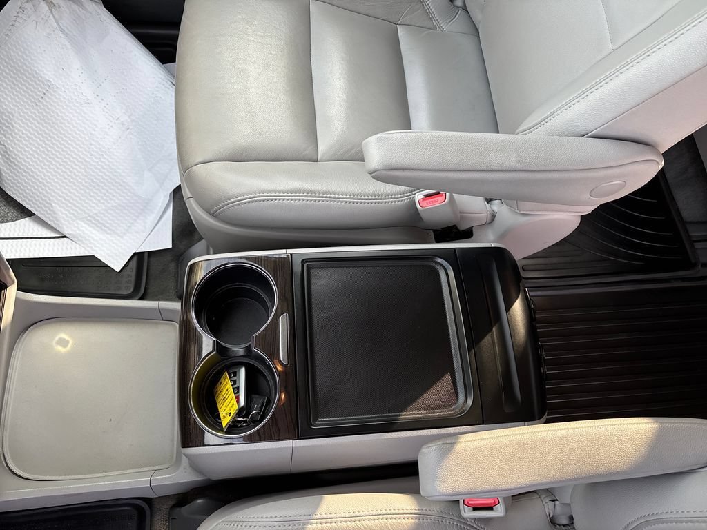 Used 2018 Toyota Sienna XLE w/ XLE Navigation Package FWD image 26