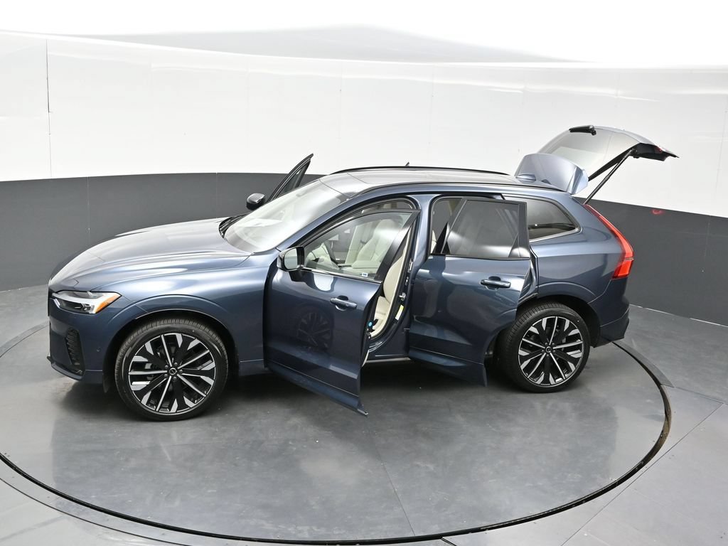New 2026 Volvo XC60 B5 Ultra w/ Climate Package AWD/4WD image 42