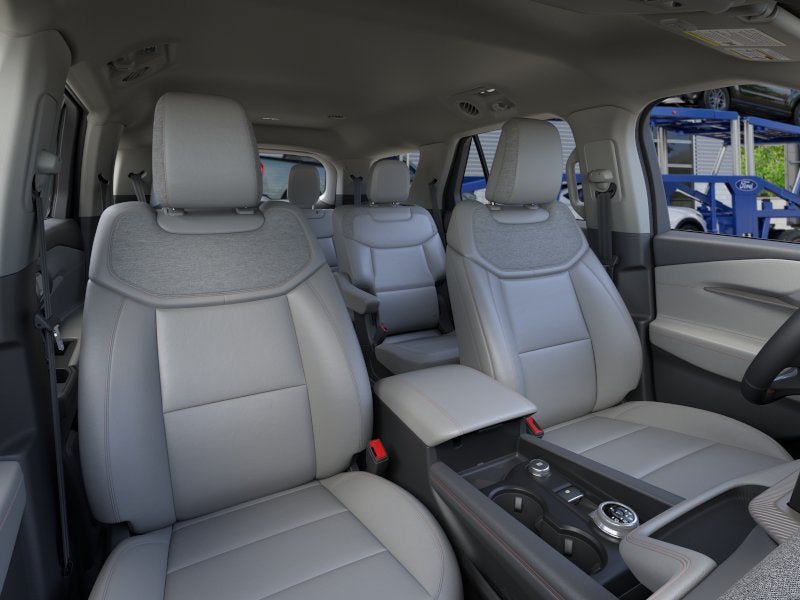 New 2026 Ford Explorer Active w/ Active Comfort Package AWD/4WD image 10