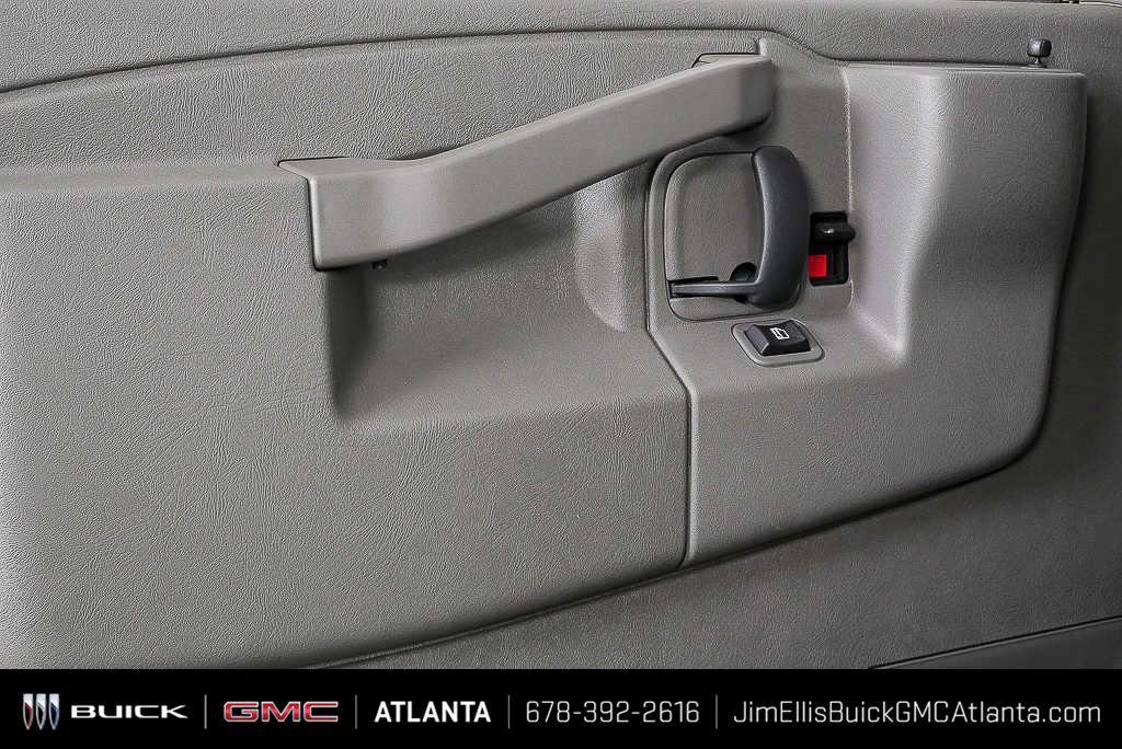 New 2025 GMC Savana 2500 w/ Driver Convenience Package RWD image 4
