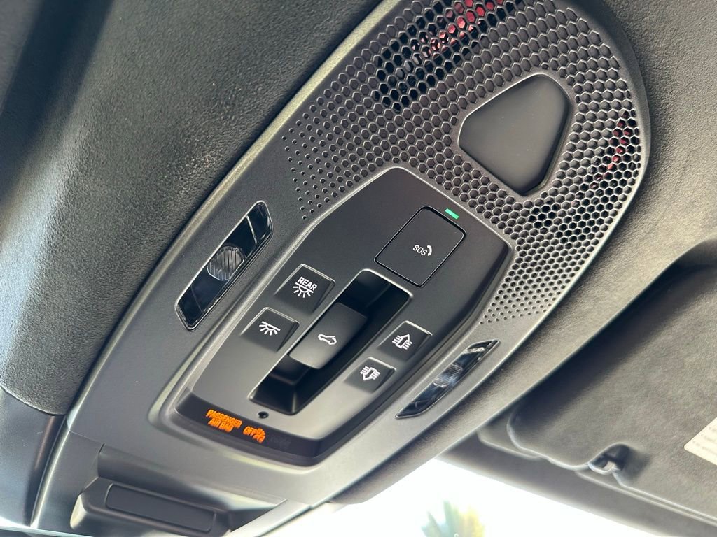 Used 2025 Porsche Cayenne Turbo image 40