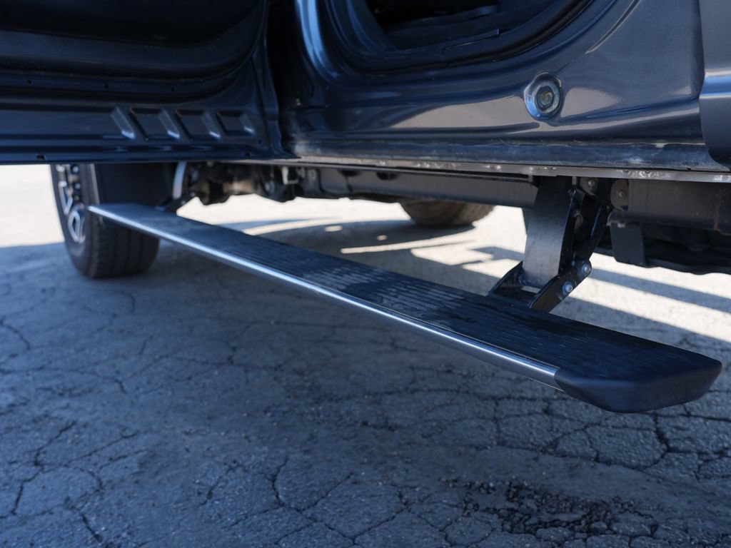 Used 2025 Ford F350 Platinum w/ FX4 Off-Road Package AWD/4WD image 27