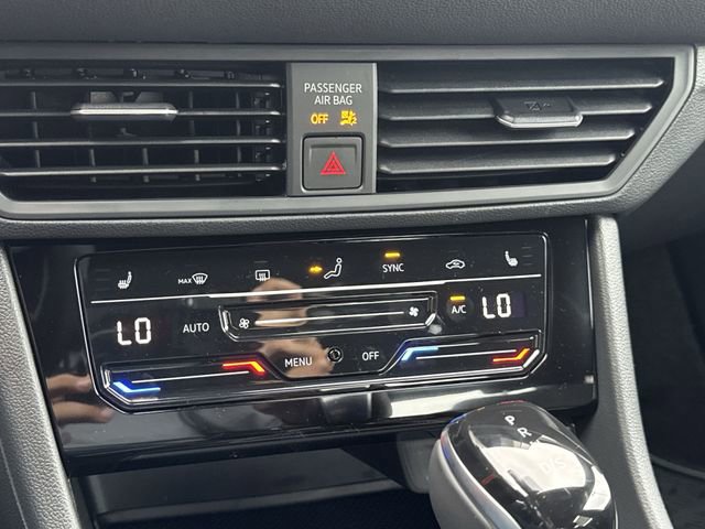 Used 2025 Volkswagen Jetta Sport image 17