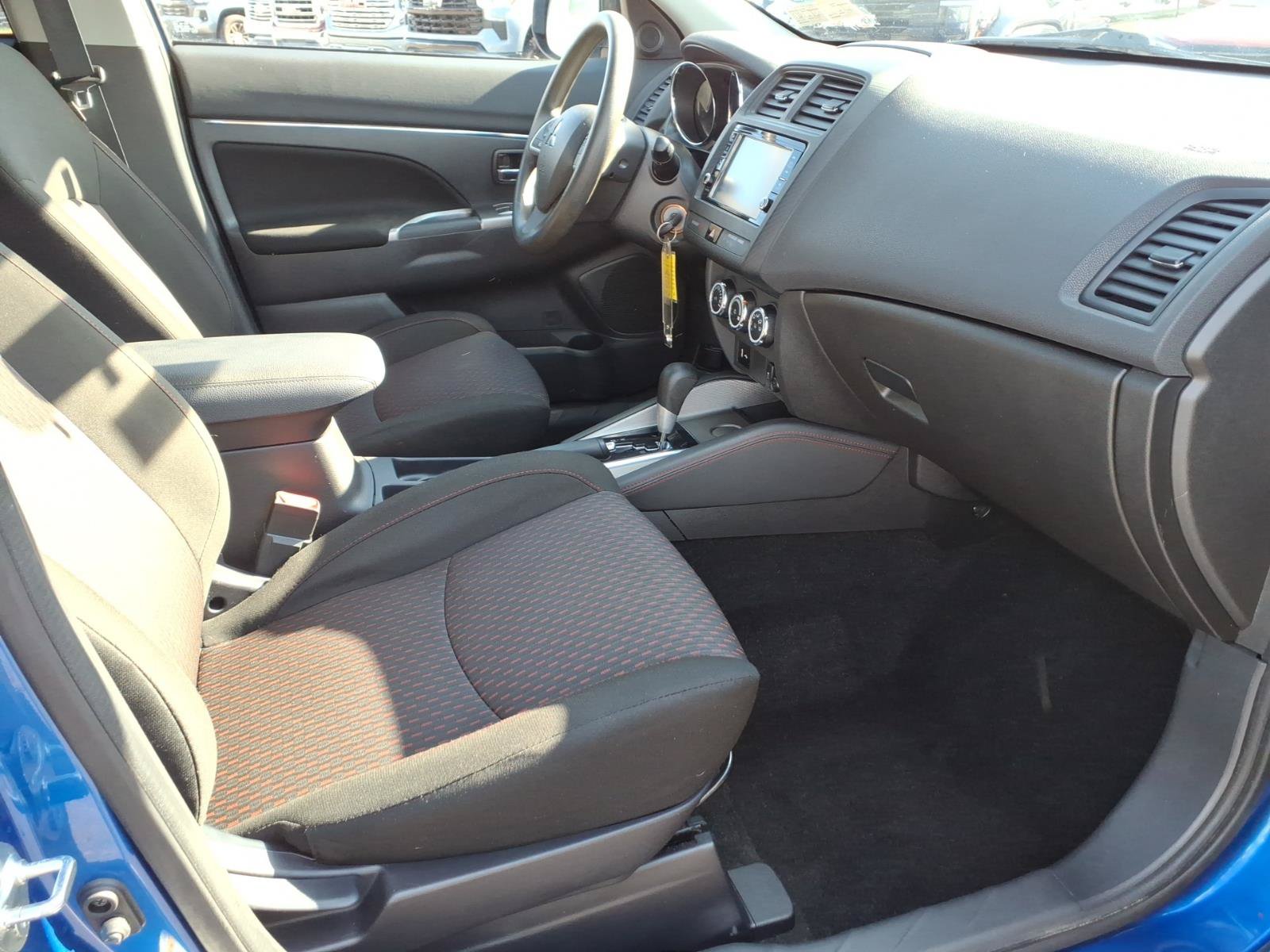 Used 2019 Mitsubishi Outlander Sport ES FWD image 28