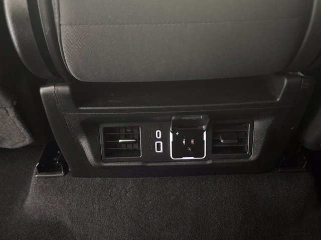 Used 2022 Chevrolet Silverado 1500 LT AWD/4WD image 19