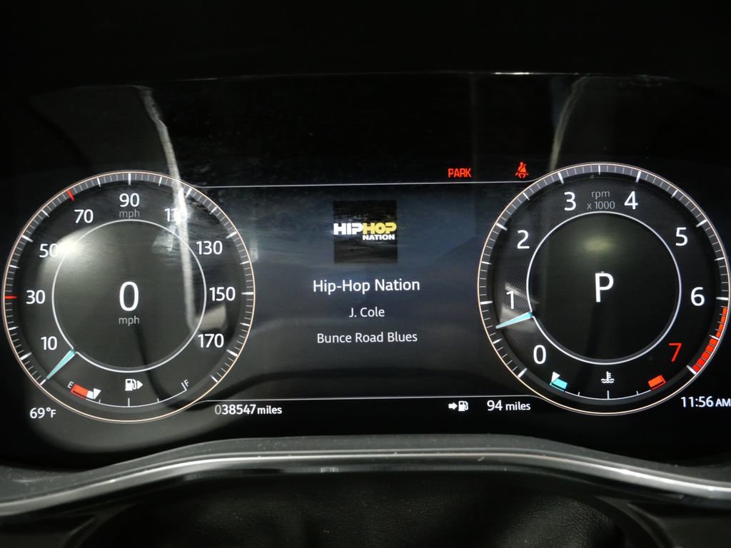 Used 2024 Jaguar F-PACE R-Dynamic S image 16