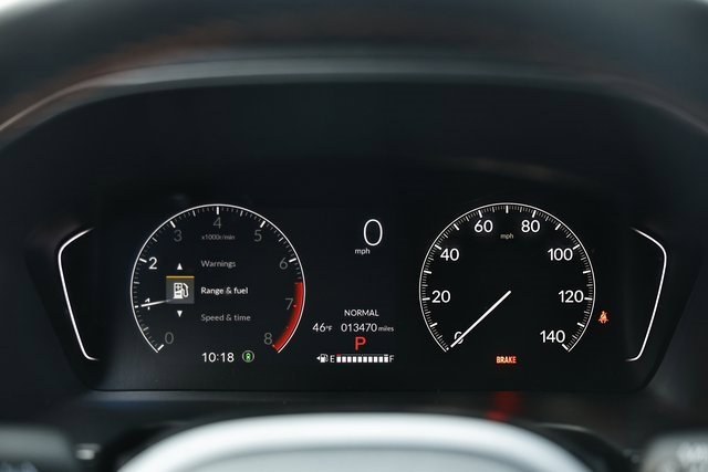 Used 2025 Honda Pilot TrailSport image 33