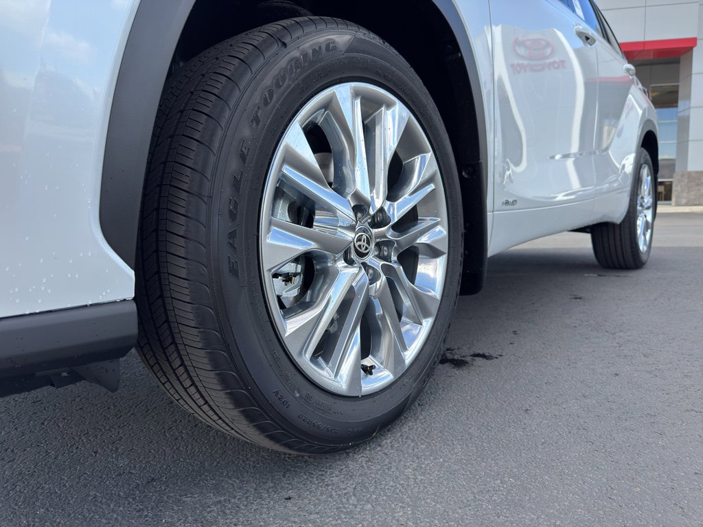 New 2026 Toyota Highlander Limited image 19