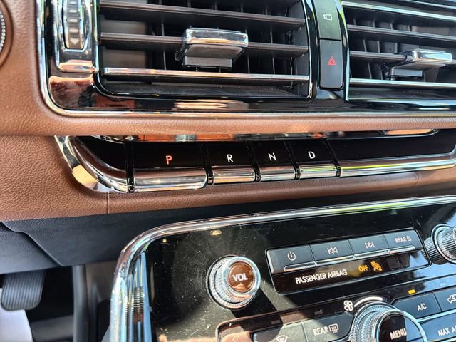 Used 2023 Lincoln Navigator L Reserve AWD/4WD image 16