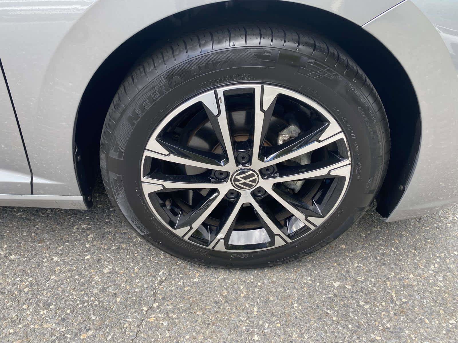 Certified 2023 Volkswagen Jetta Sport FWD image 32