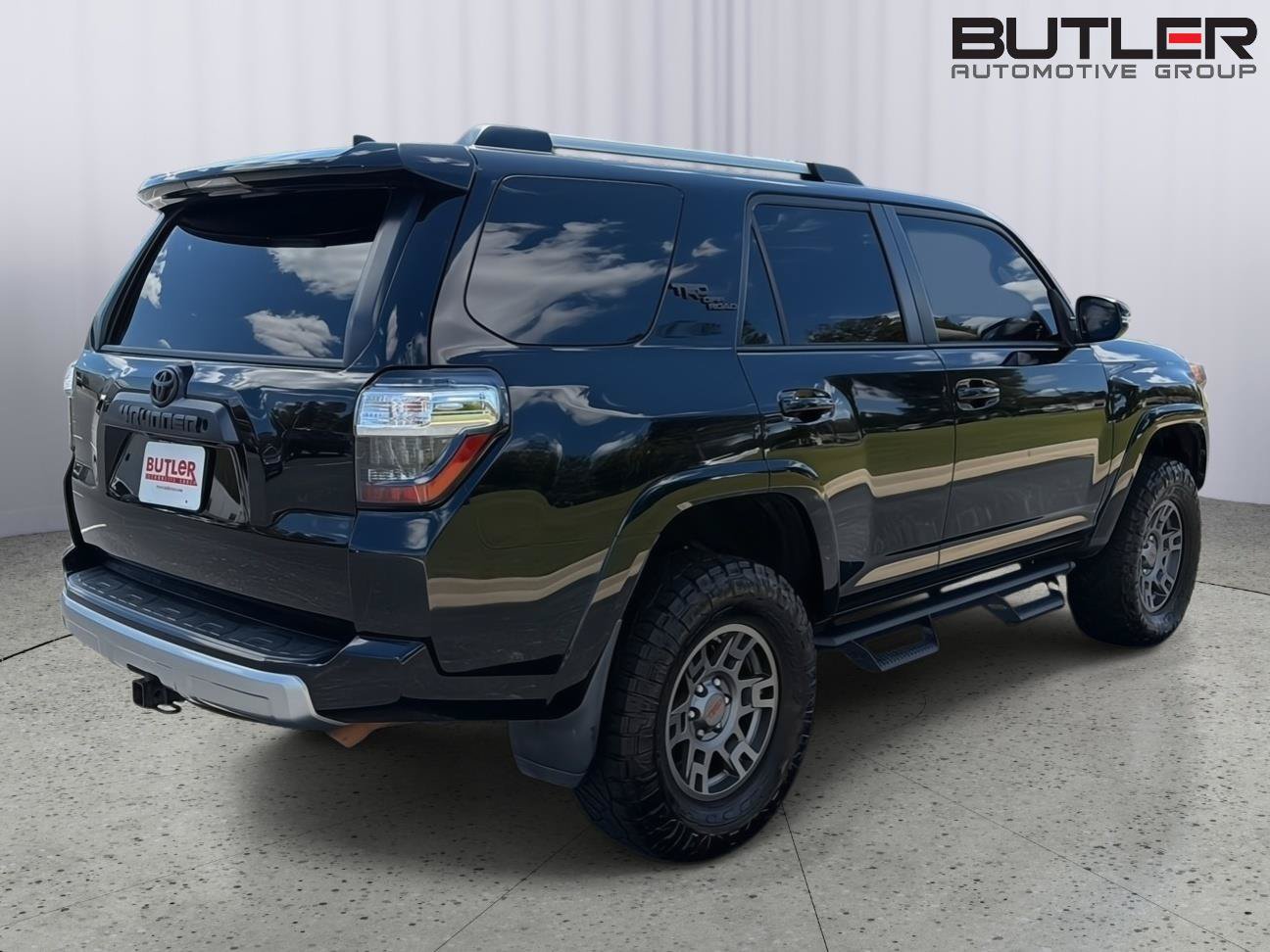 Used 2018 Toyota 4Runner TRD Off-Road Premium AWD/4WD image 6