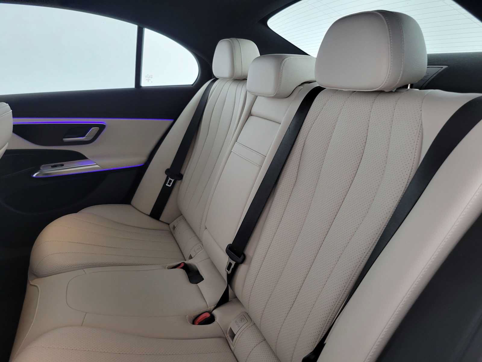 Used 2025 Mercedes-Benz E 350 Sedan image 16