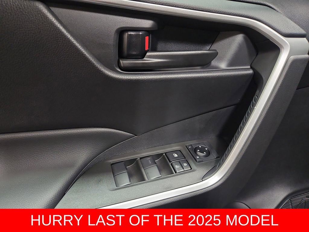 New 2025 Toyota RAV4 LE image 3