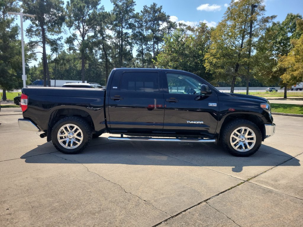 Certified 2020 Toyota Tundra SR5 w/ SR5 Upgrade Package AWD/4WD image 7