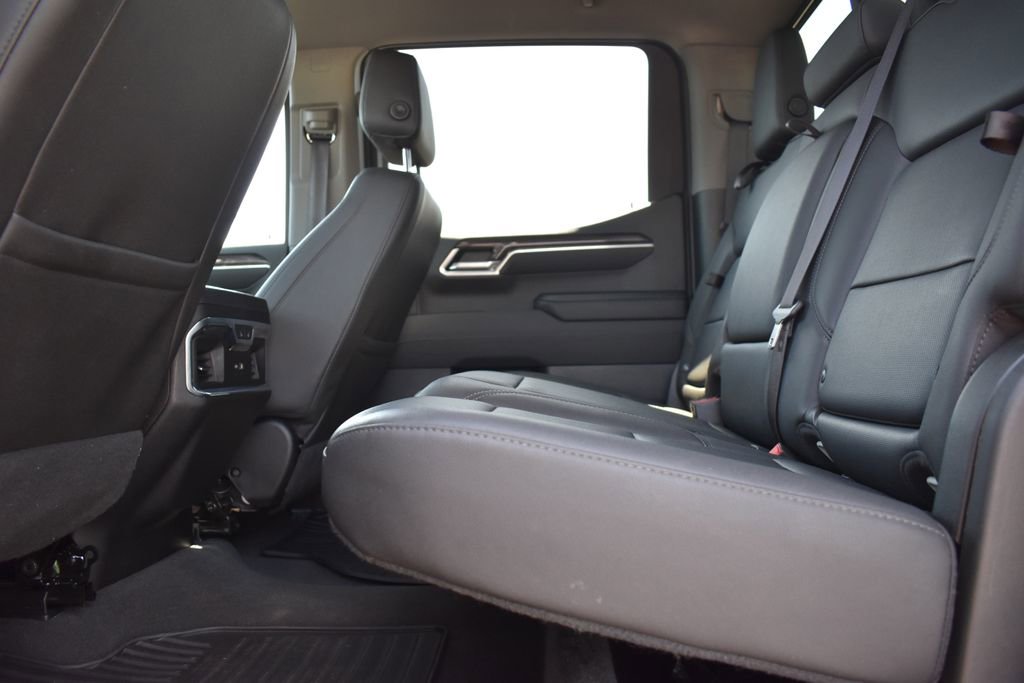 Used 2023 Chevrolet Silverado 1500 LTZ w/ Technology Package image 9