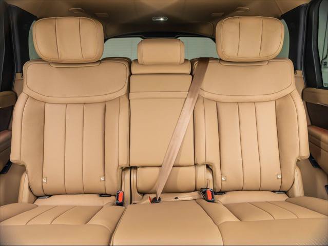 New 2026 Land Rover Range Rover Long Wheelbase Autobiography AWD/4WD image 15
