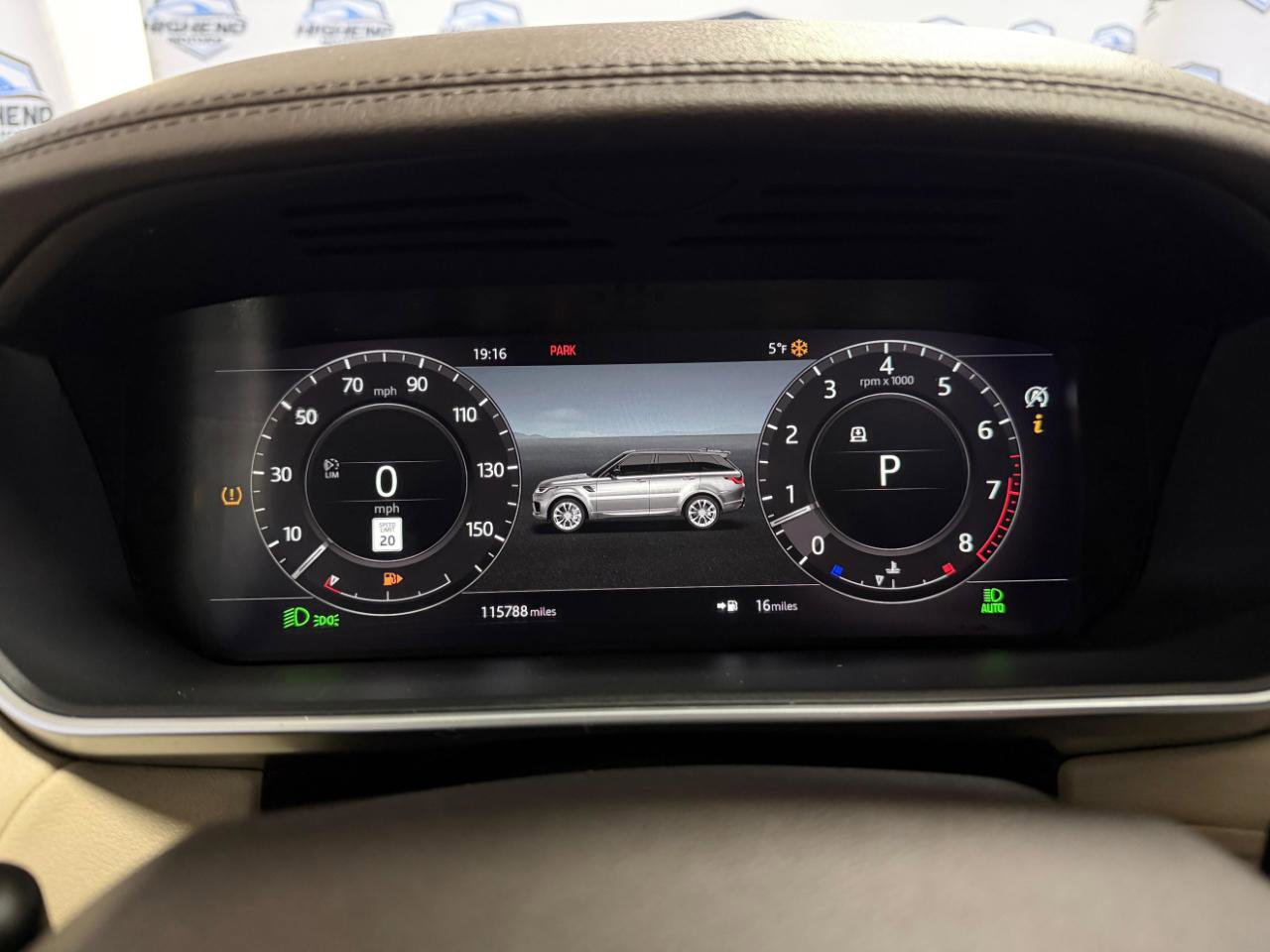 Used 2018 Land Rover Range Rover Sport HSE AWD/4WD image 36