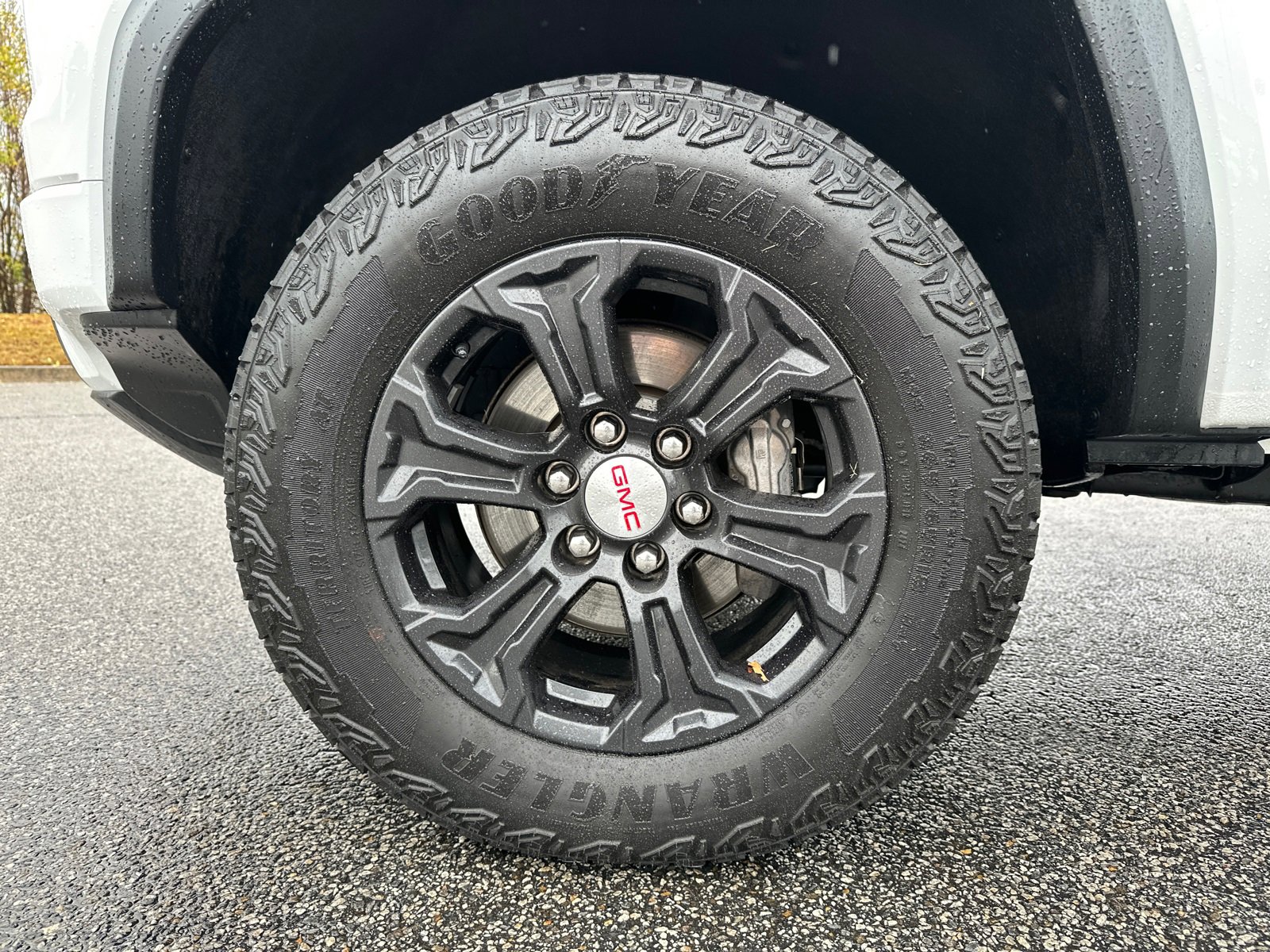 Used 2024 GMC Canyon Elevation w/ Trailering Package image 11