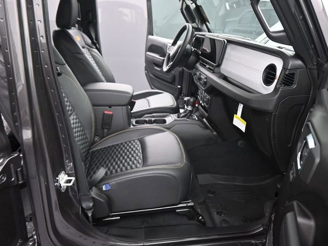 New 2025 Jeep Gladiator Sport image 23