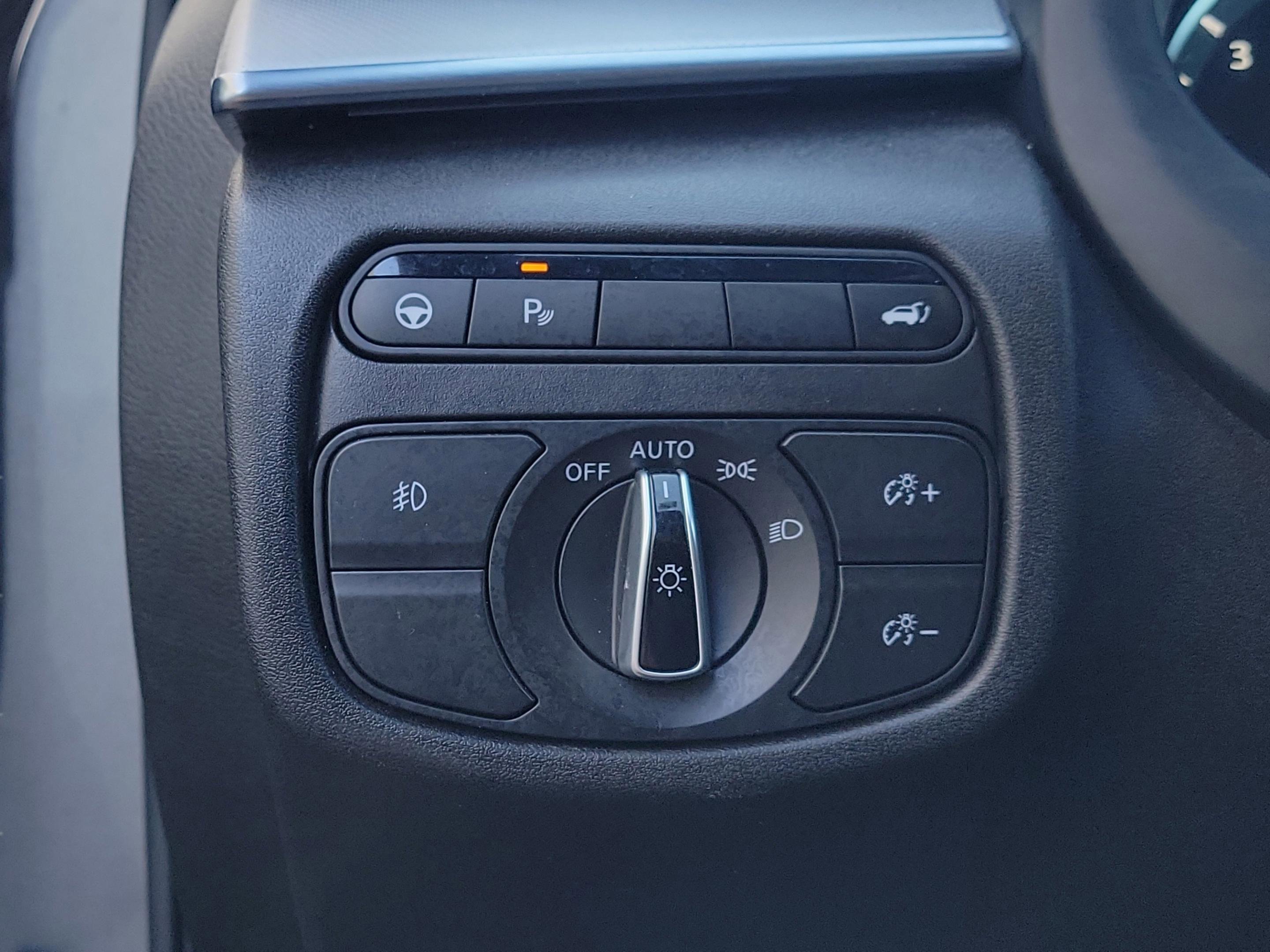 Used 2021 INFINITI QX50 Luxe w/ Appearance Package image 14