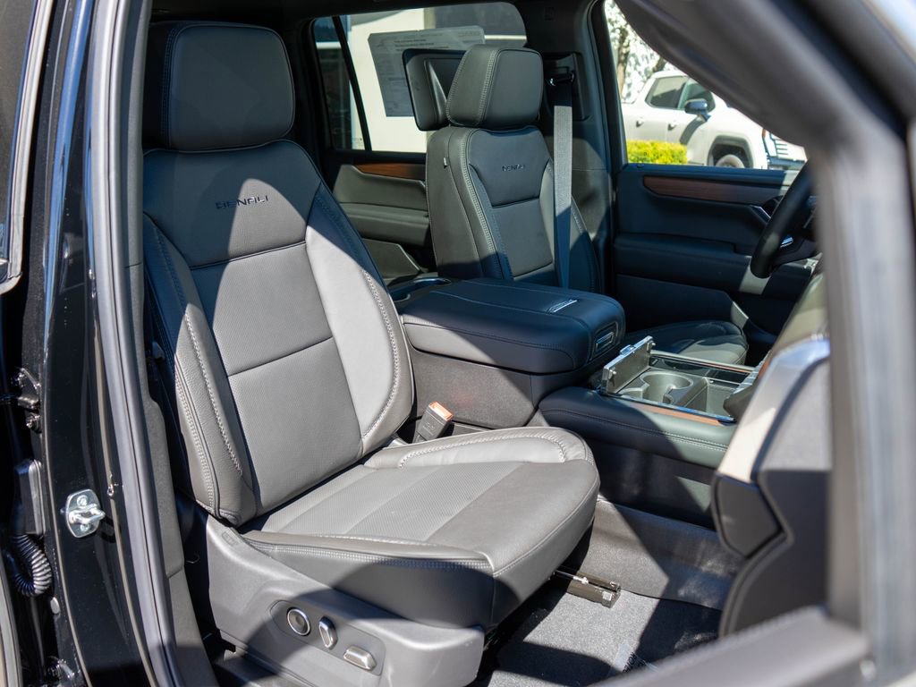 New 2026 GMC Yukon XL Denali image 9