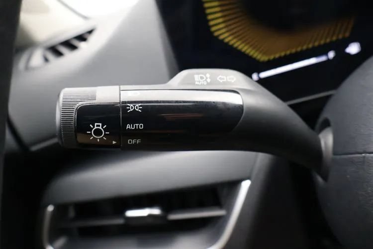 Used 2025 Kia K4 FWD image 24