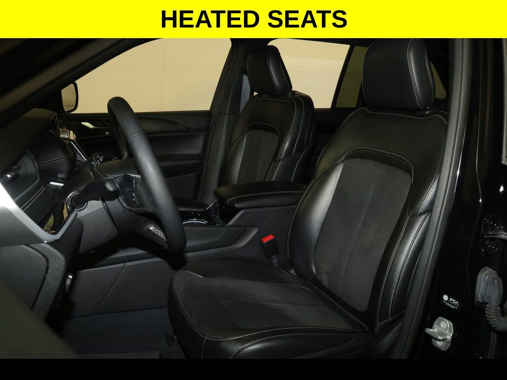 Used 2023 Jeep Grand Cherokee Altitude image 4