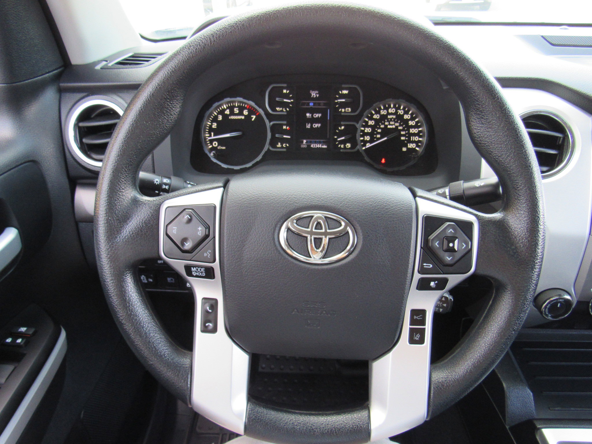 Used 2019 Toyota Tundra SR5 w/ TRD Off Road Package image 18