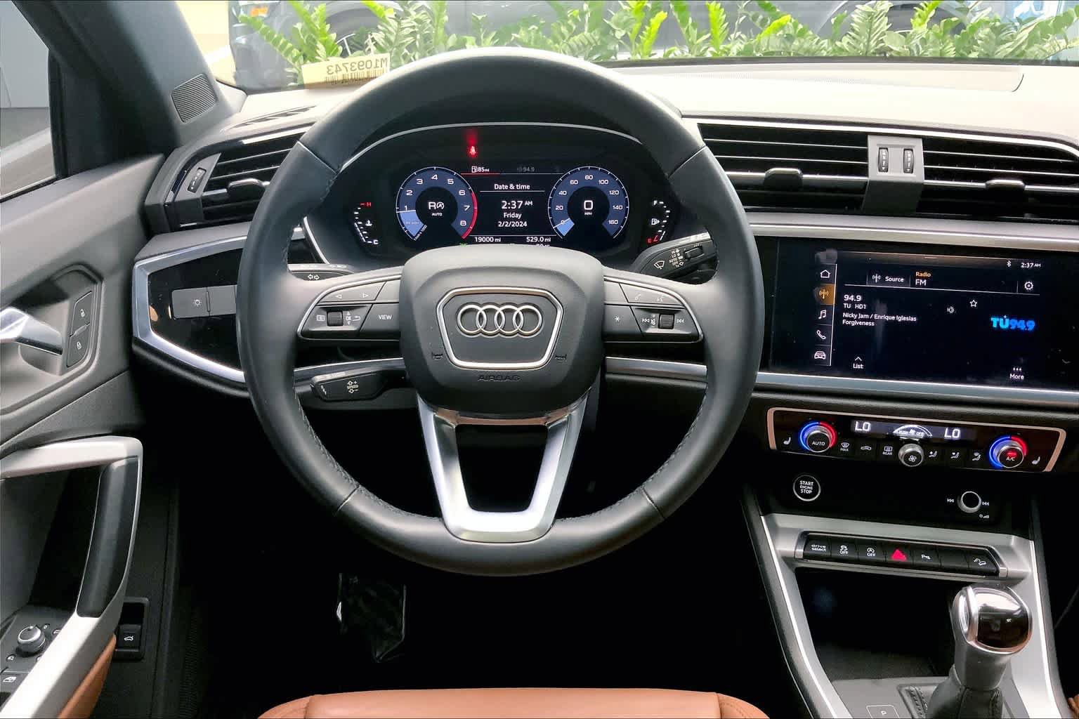 Used 2021 Audi Q3 2.0T Premium w/ Convenience Package image 6