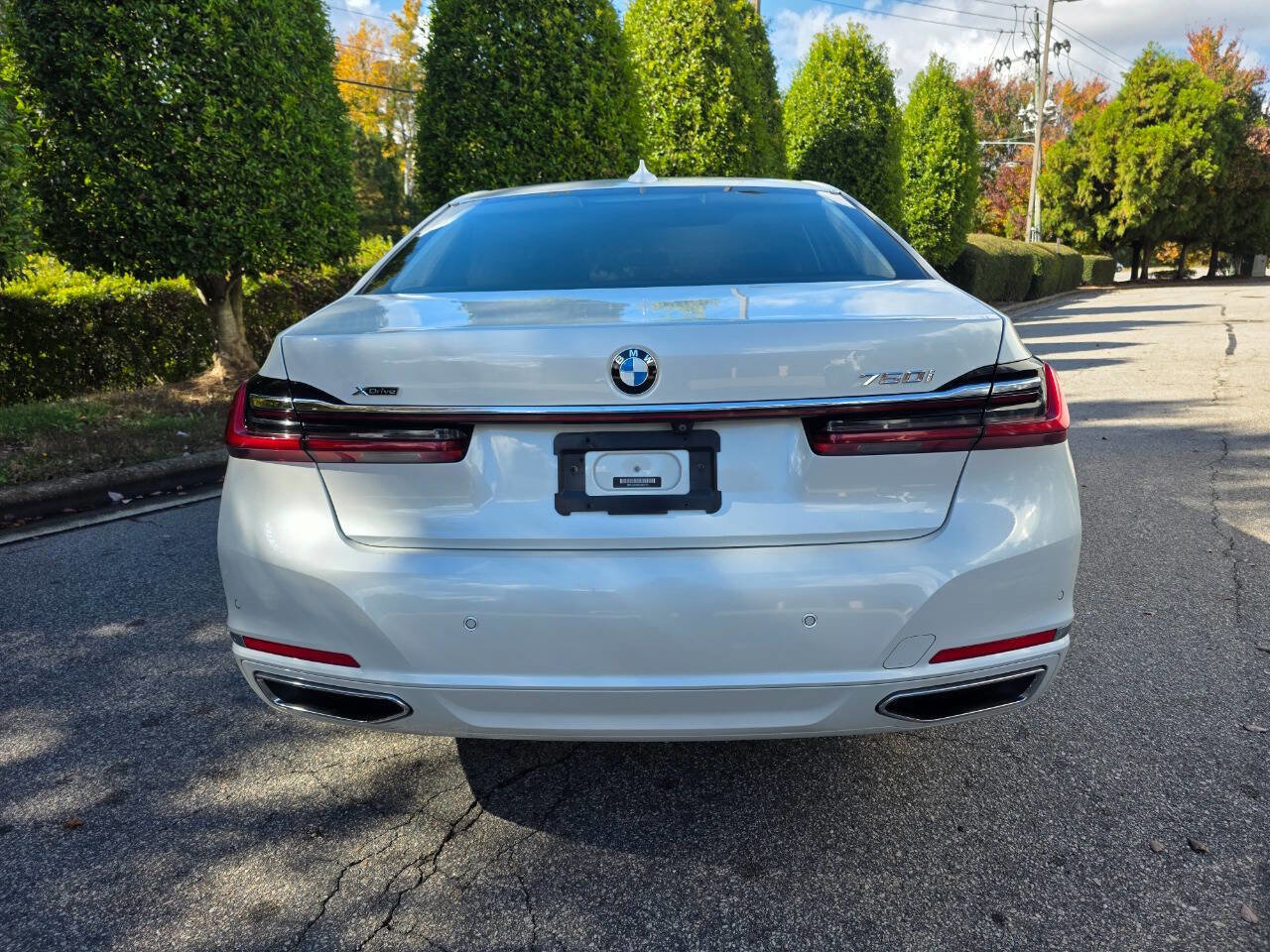 Used 2020 BMW 750i xDrive w/ Executive Package AWD/4WD image 4