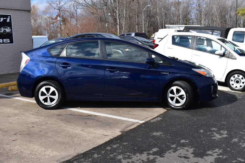 Used 2013 Toyota Prius Four FWD image 4
