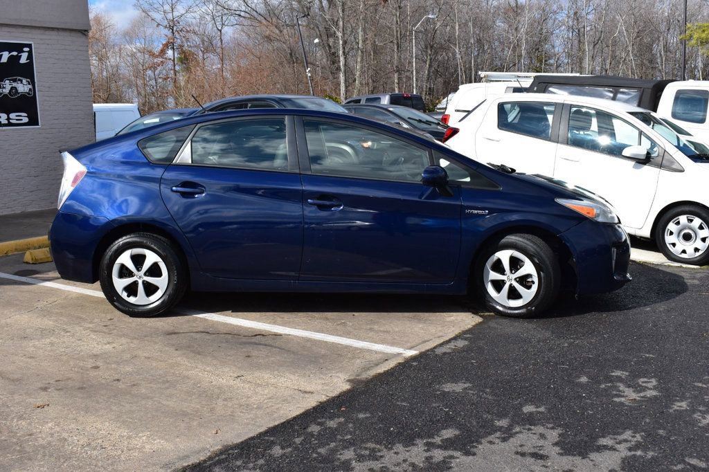 Used 2013 Toyota Prius Four FWD image 4
