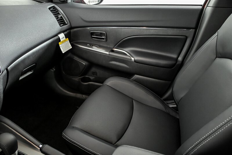 New 2027 Mitsubishi Outlander Sport SEL AWD/4WD image 32