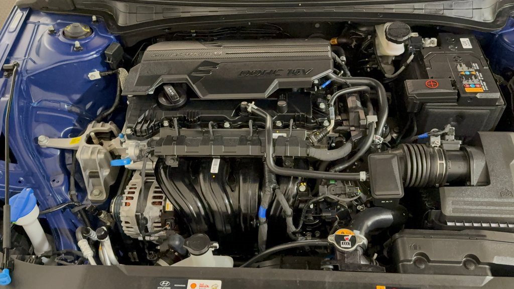 Certified 2025 Hyundai Elantra Sport image 20