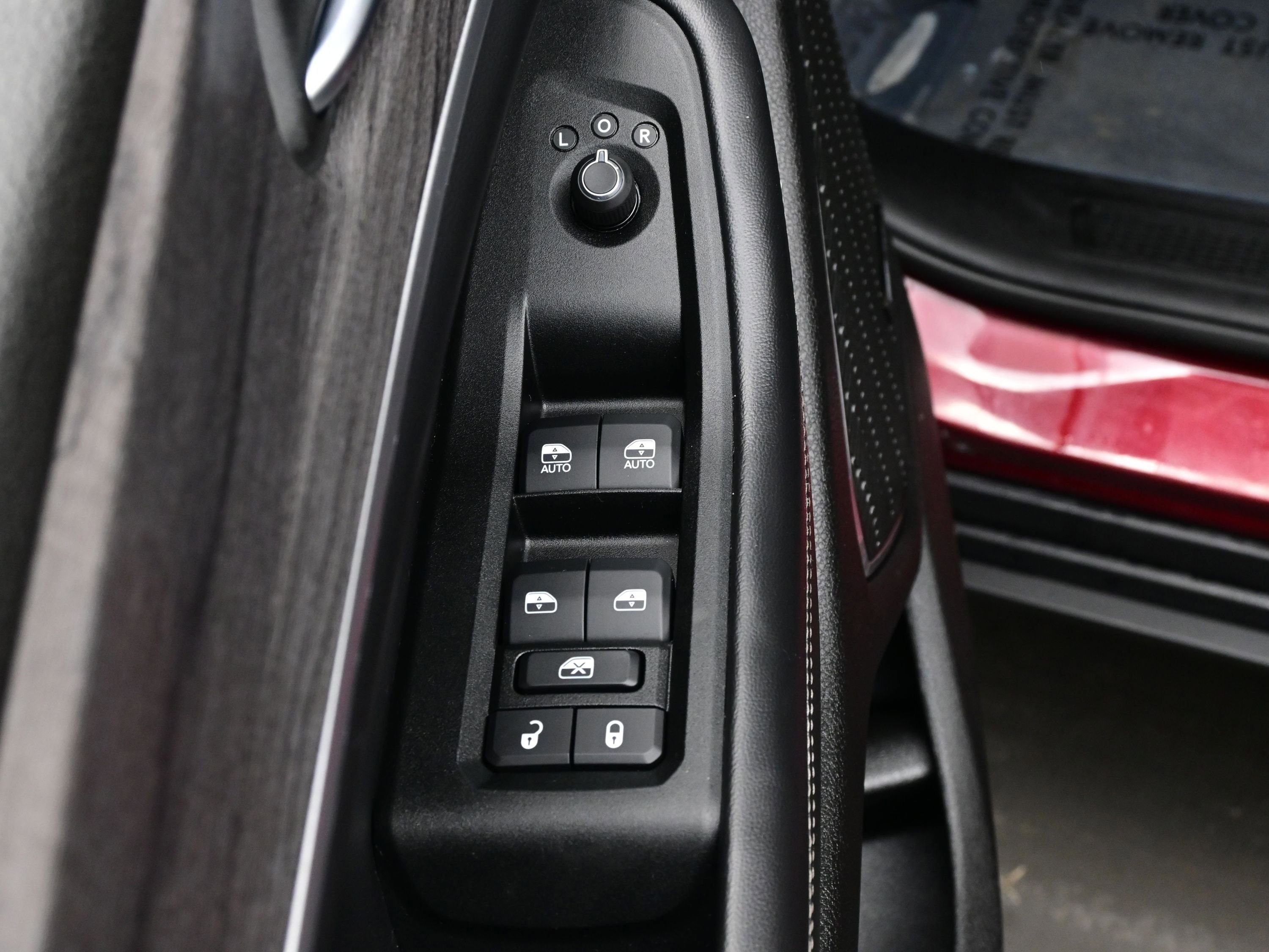 Used 2025 Jeep Grand Cherokee L Limited w/ Luxury Tech Group II image 10