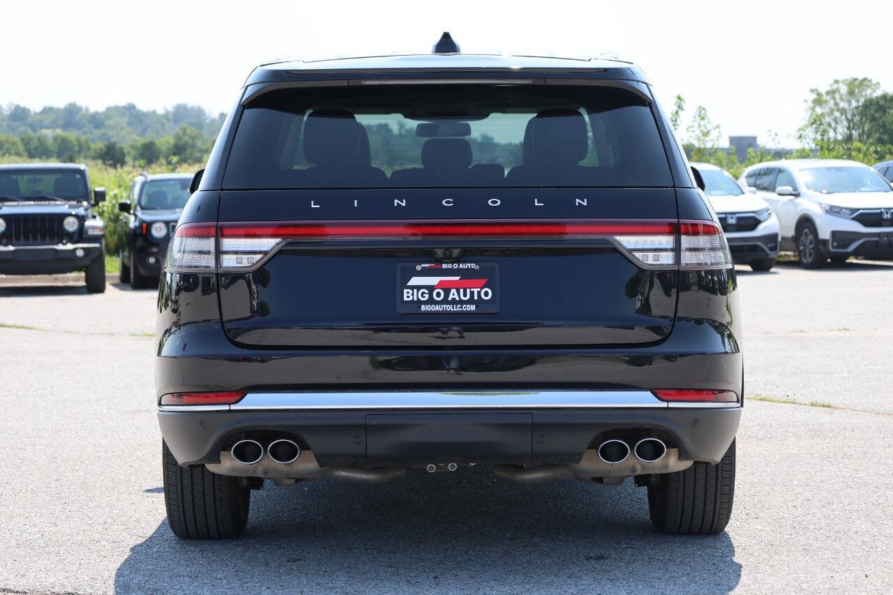 Used 2025 Lincoln Aviator AWD image 10