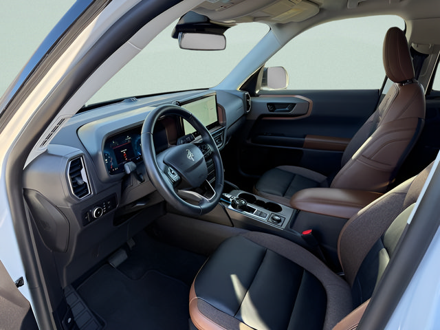 Used 2025 Ford Bronco Sport Outer Banks w/ Outer Banks Tech Package+ AWD/4WD image 4