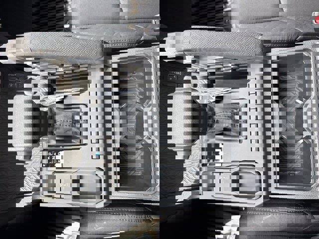 Used 2025 Toyota Tacoma SR image 28