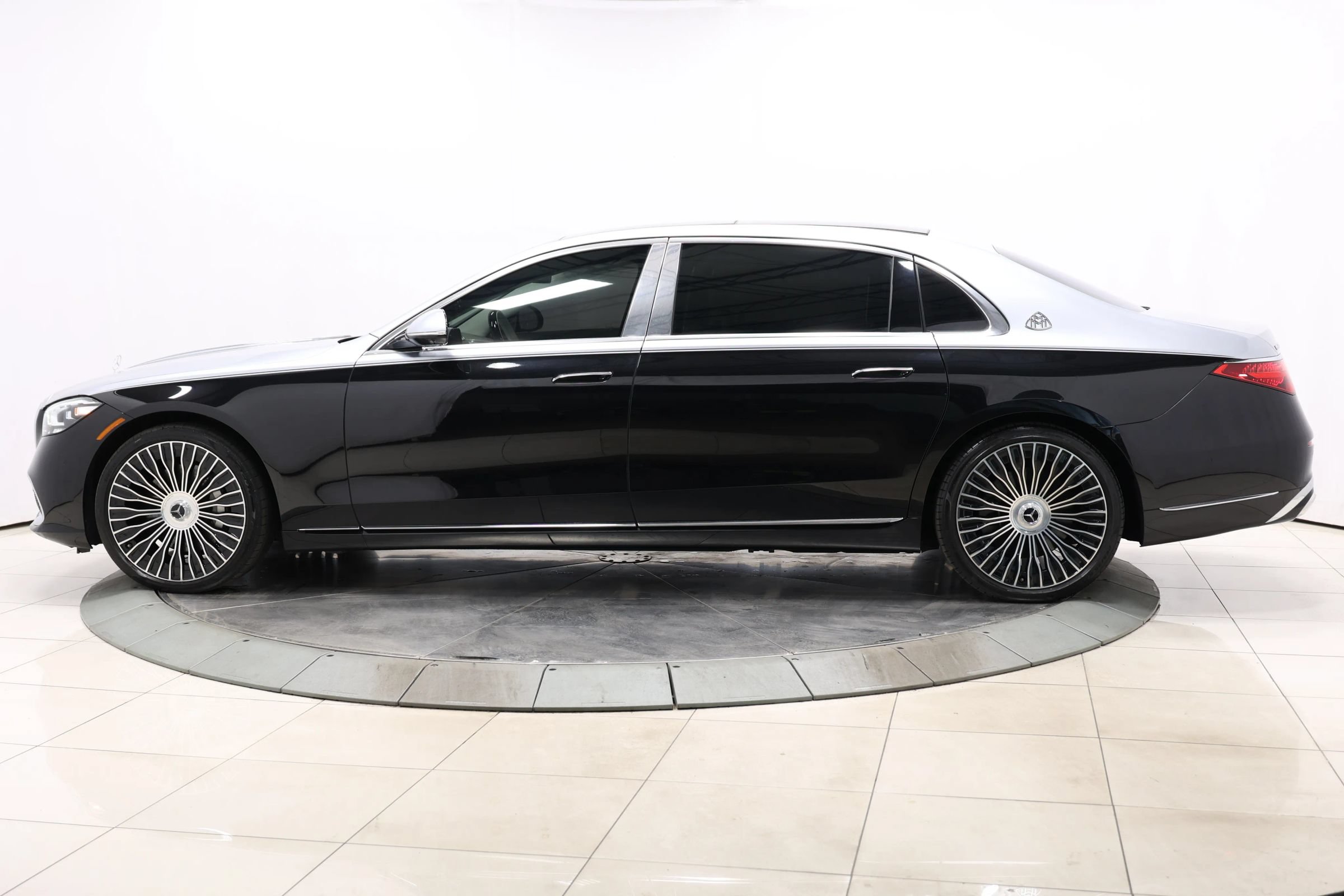 Used 2023 Mercedes-Benz Maybach S 580 4MATIC image 10